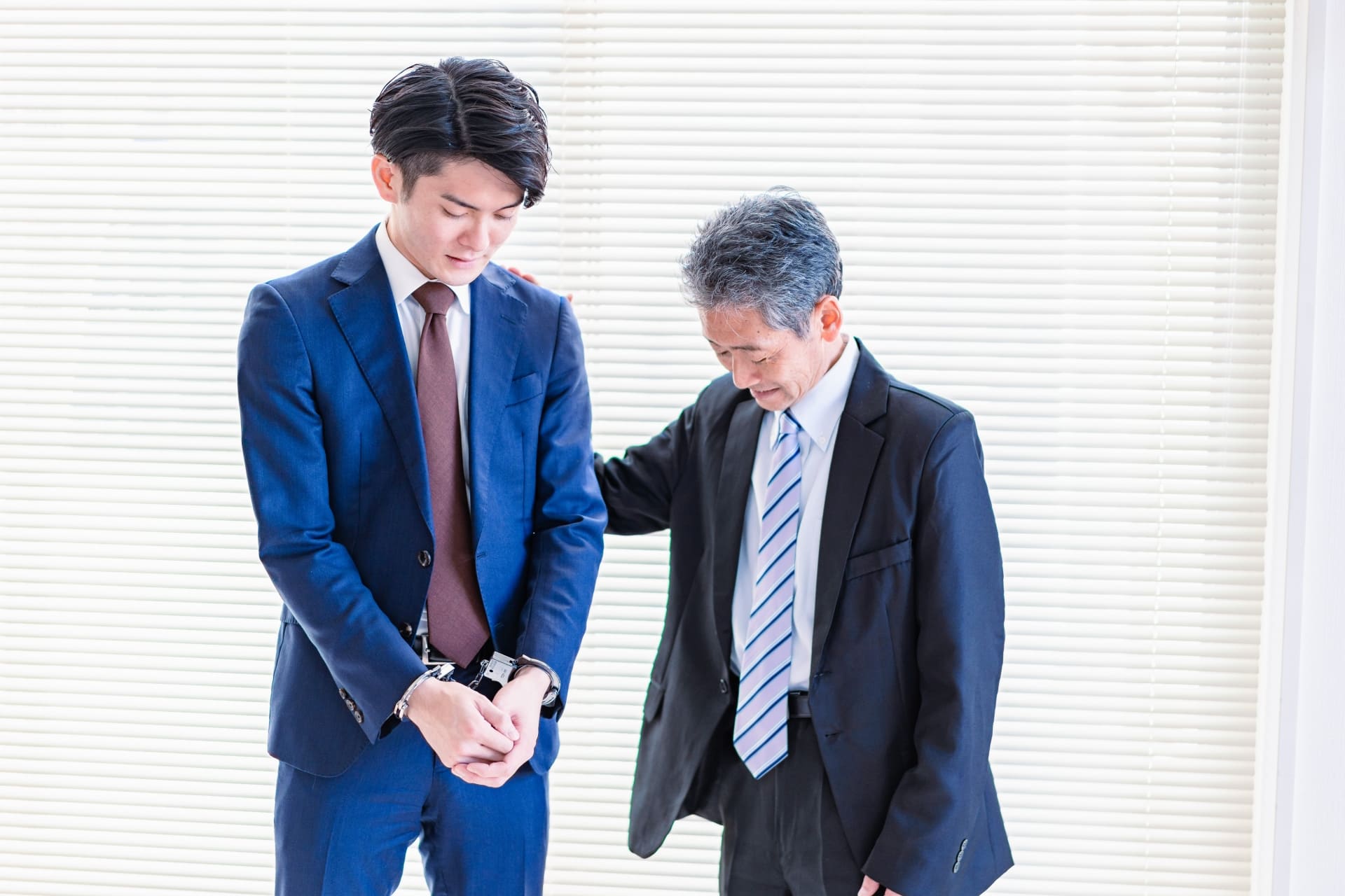 【事例集】企業のコンプライアンス違反はなぜ起こる？原因と管理職向けの対策を解説